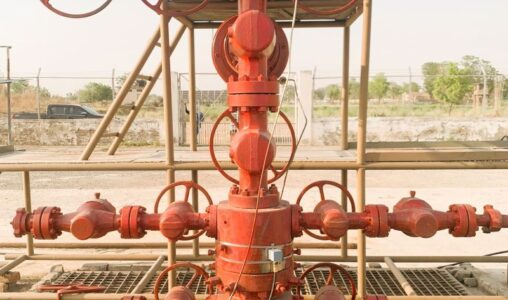 Combating halite at a well in Pakistan